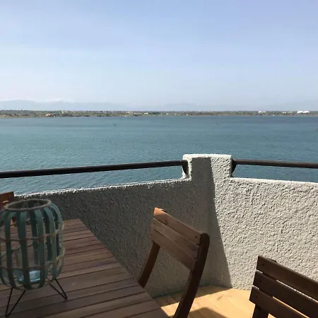 Ile Du Cap Couladere: Lakeside Retreat with Jacuzzi and Pool Complex Le Barcares Exterior photo